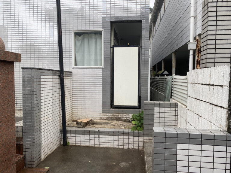 東大阪市　マンション伐採作業